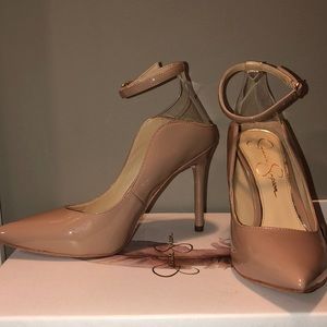 Nude Pointed heels